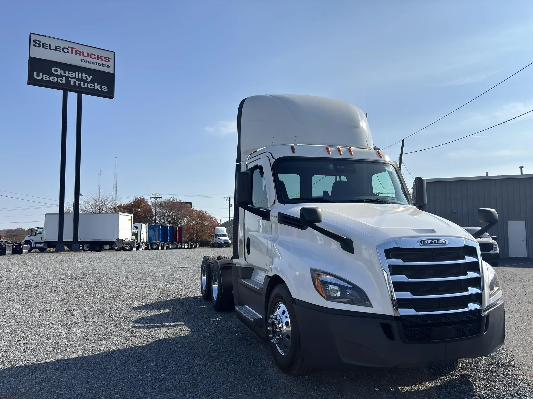 2020 Freightliner Cascadia in Charlotte, NC — photo 3