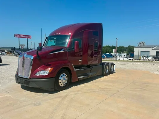 2023 Kenworth T680 in Tulsa, OK — photo 8