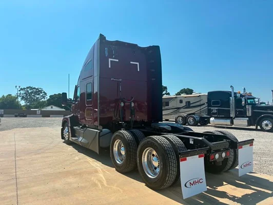 2023 Kenworth T680 in Tulsa, OK — photo 10