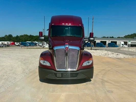 2023 Kenworth T680 in Tulsa, OK — photo 7