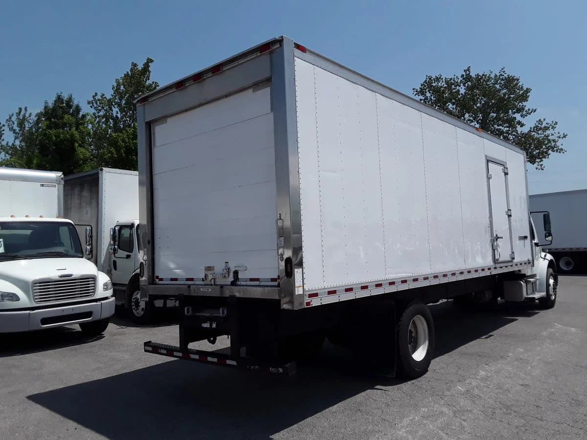 2019 Freightliner M2 106 in La Vergne, TN — photo 4