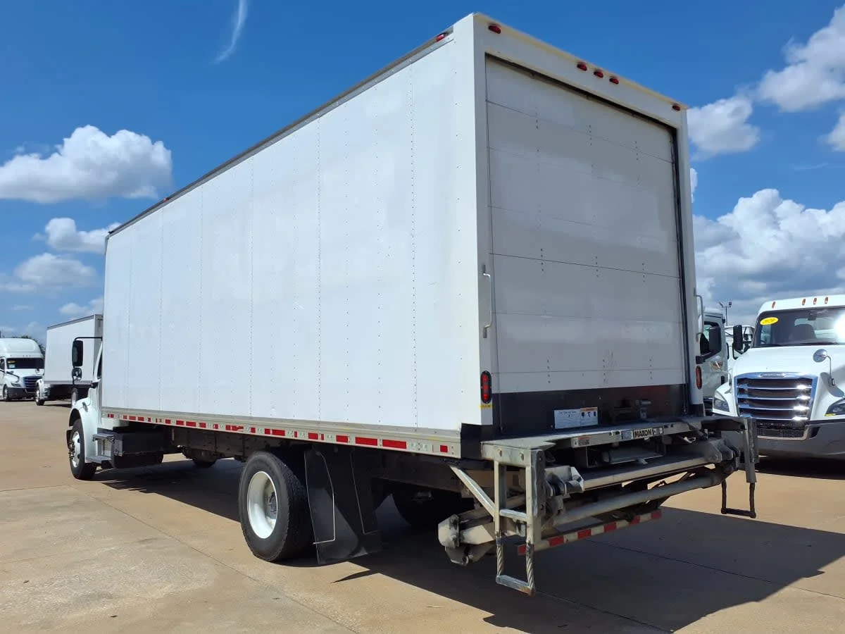 2018 Freightliner M2 106 - image 6