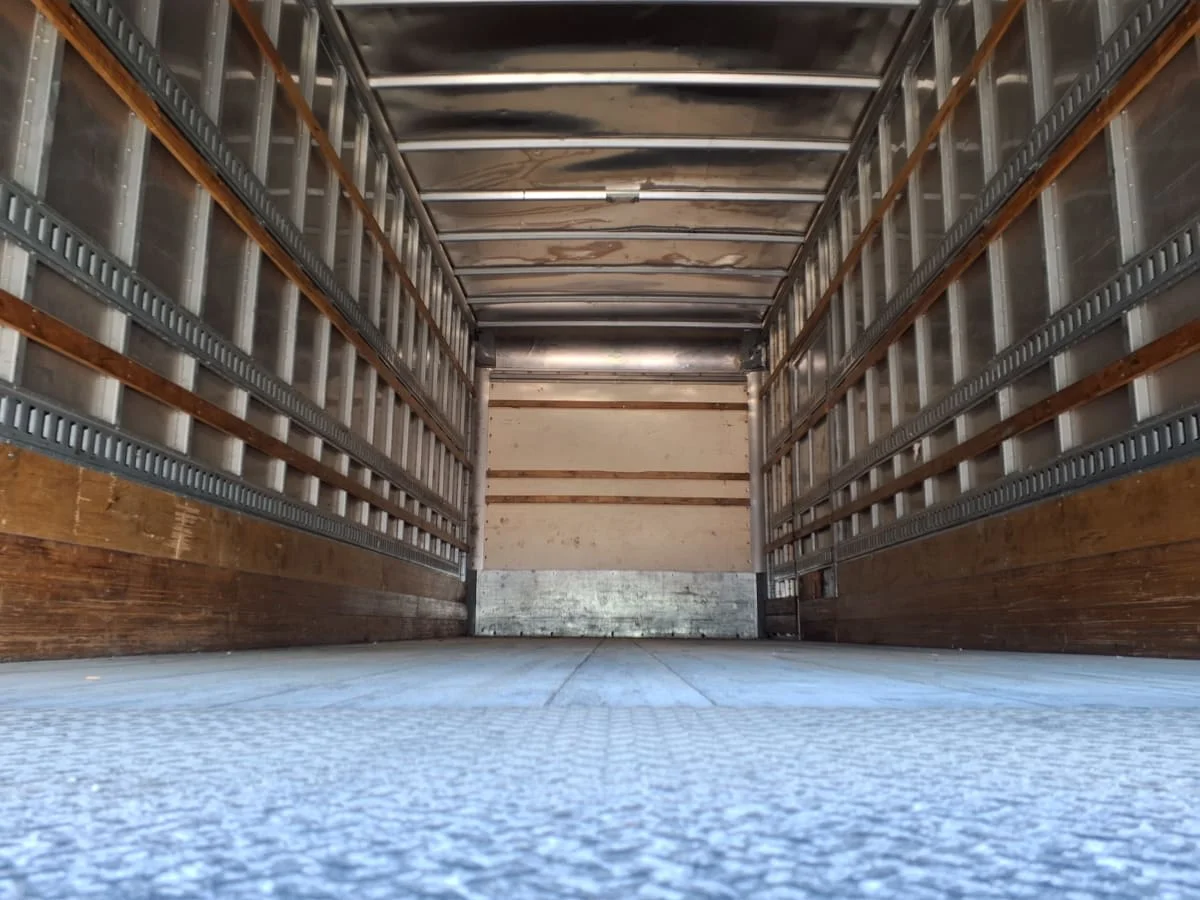 2018 Freightliner M2 106 - image 8