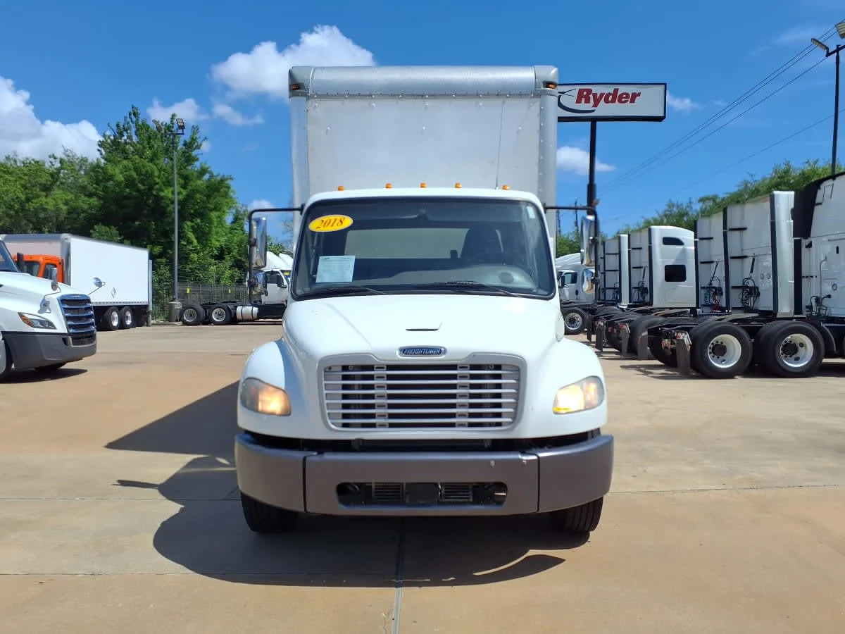 2018 Freightliner M2 106 - image 2