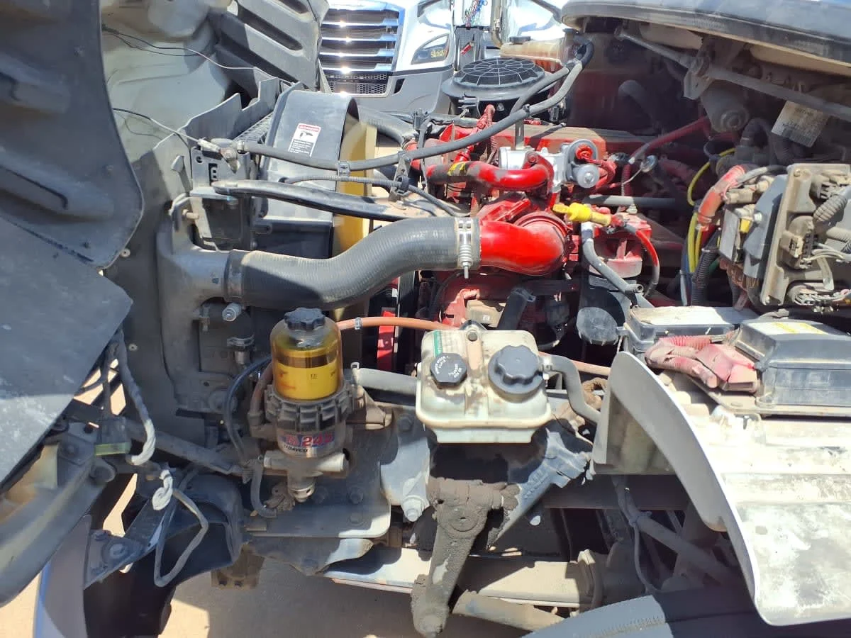 2018 Freightliner M2 106 - image 9