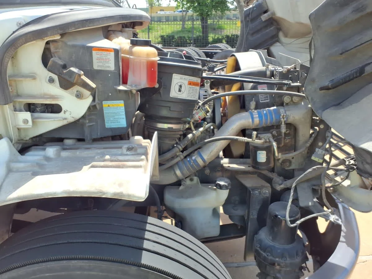 2018 Freightliner M2 106 - image 10