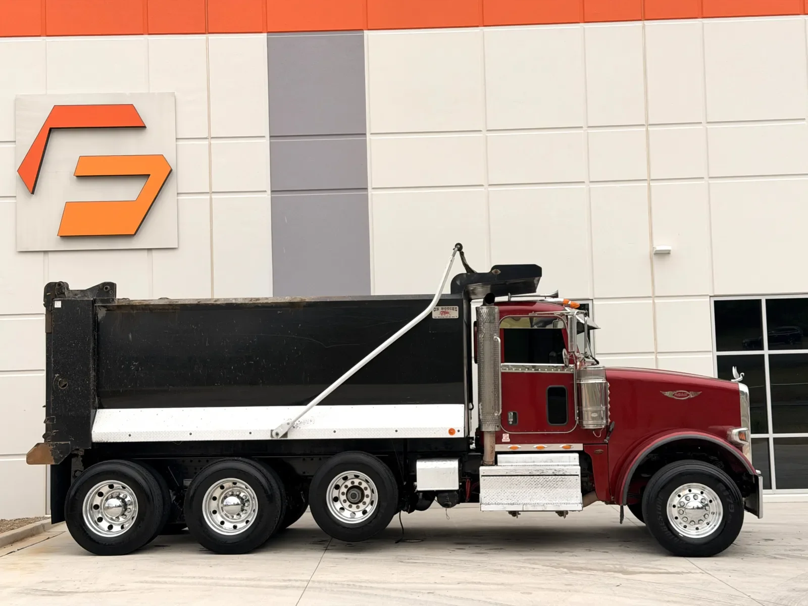 2019 Peterbilt 367 in Greer, SC — photo 4
