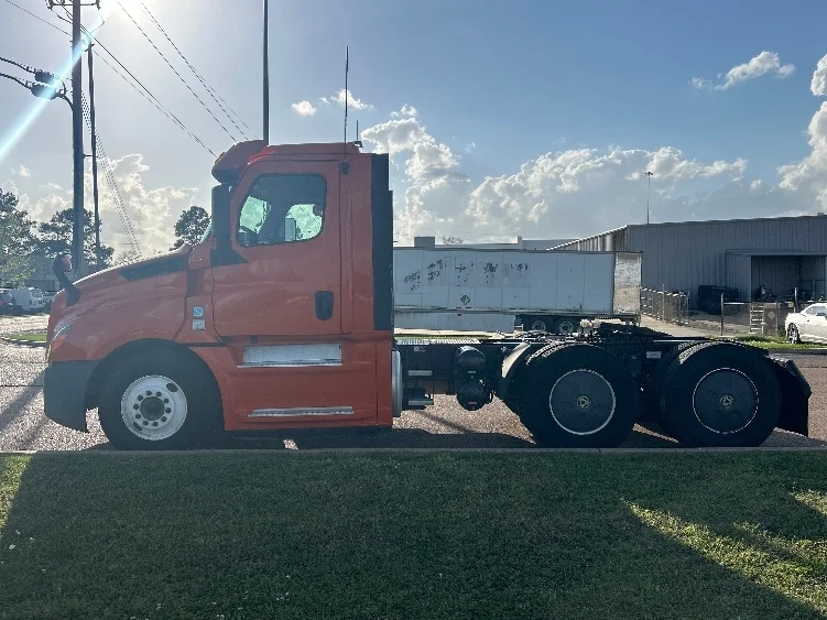 2019 Freightliner Cascadia in Richland, MS — photo 4