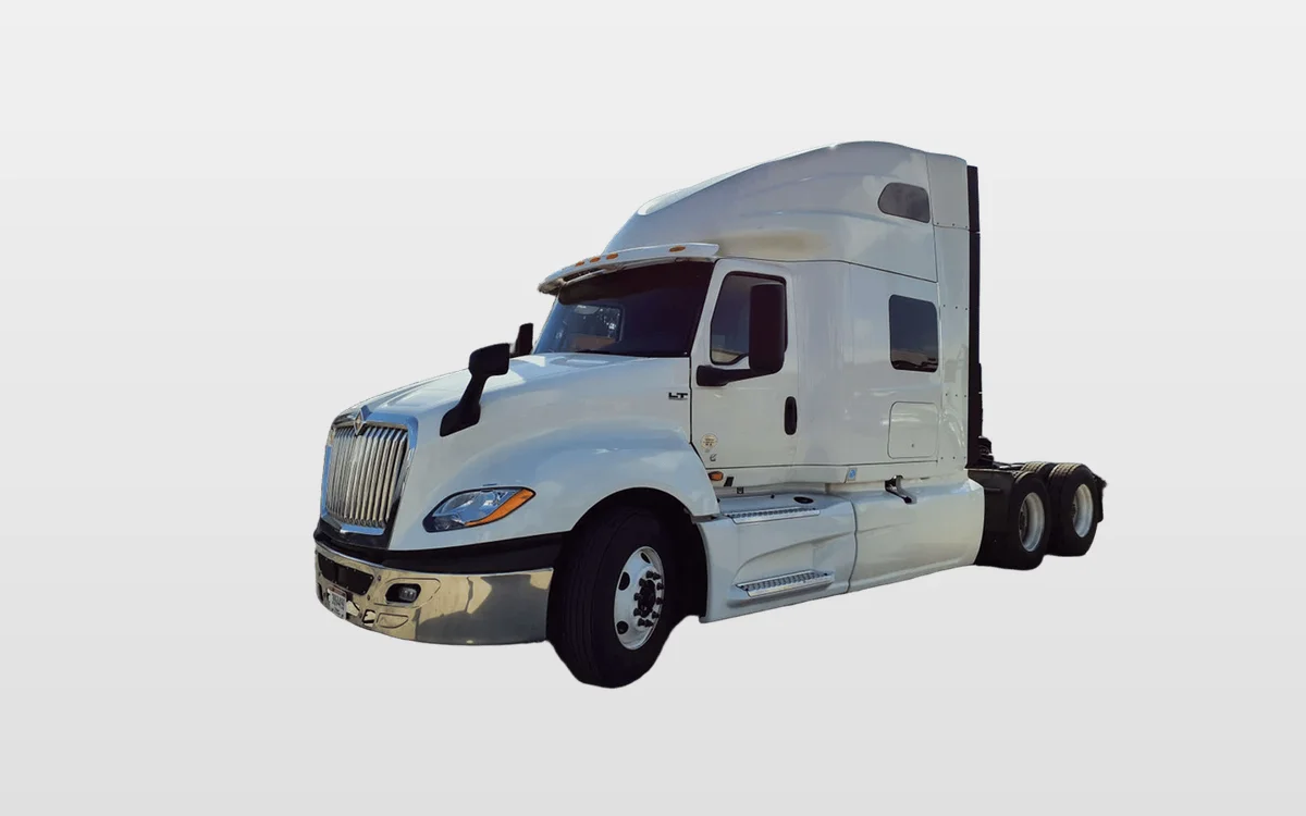 2020 International LT - image 1