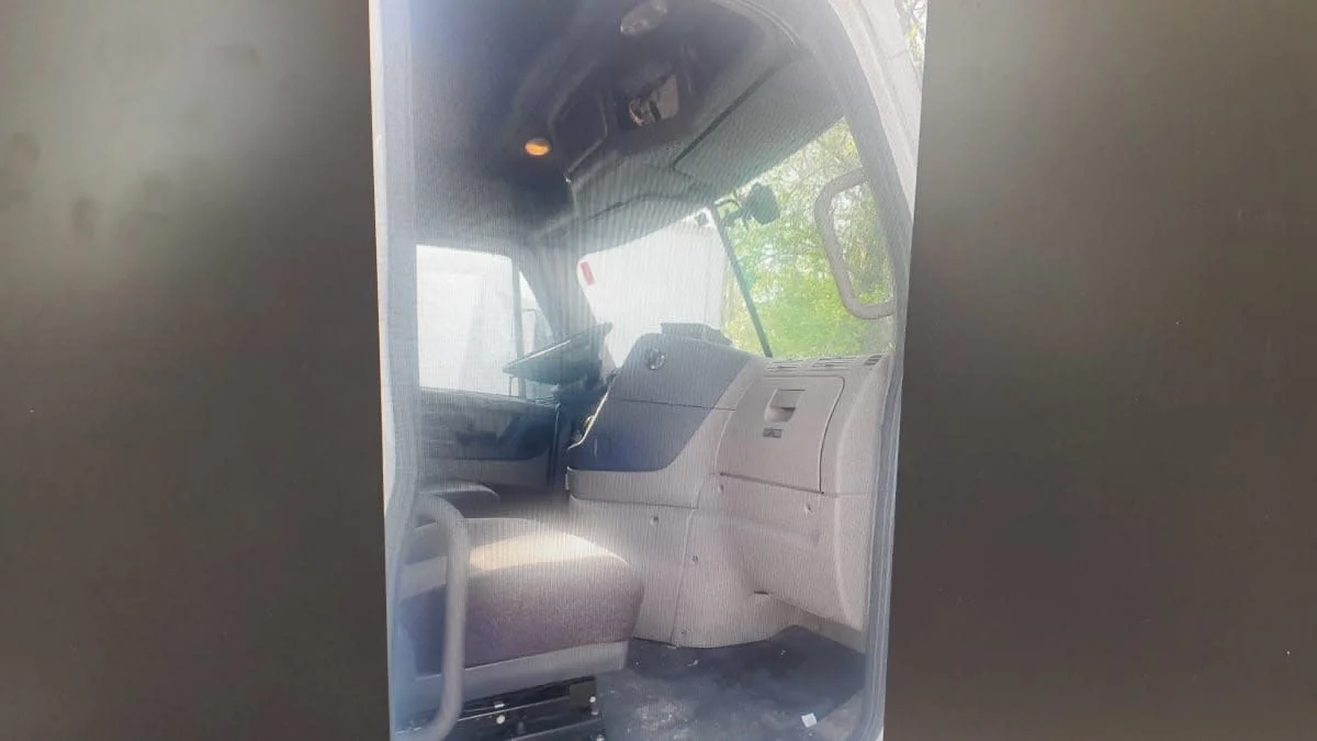 2020 Freightliner Cascadia in Birmingham, AL — photo 7