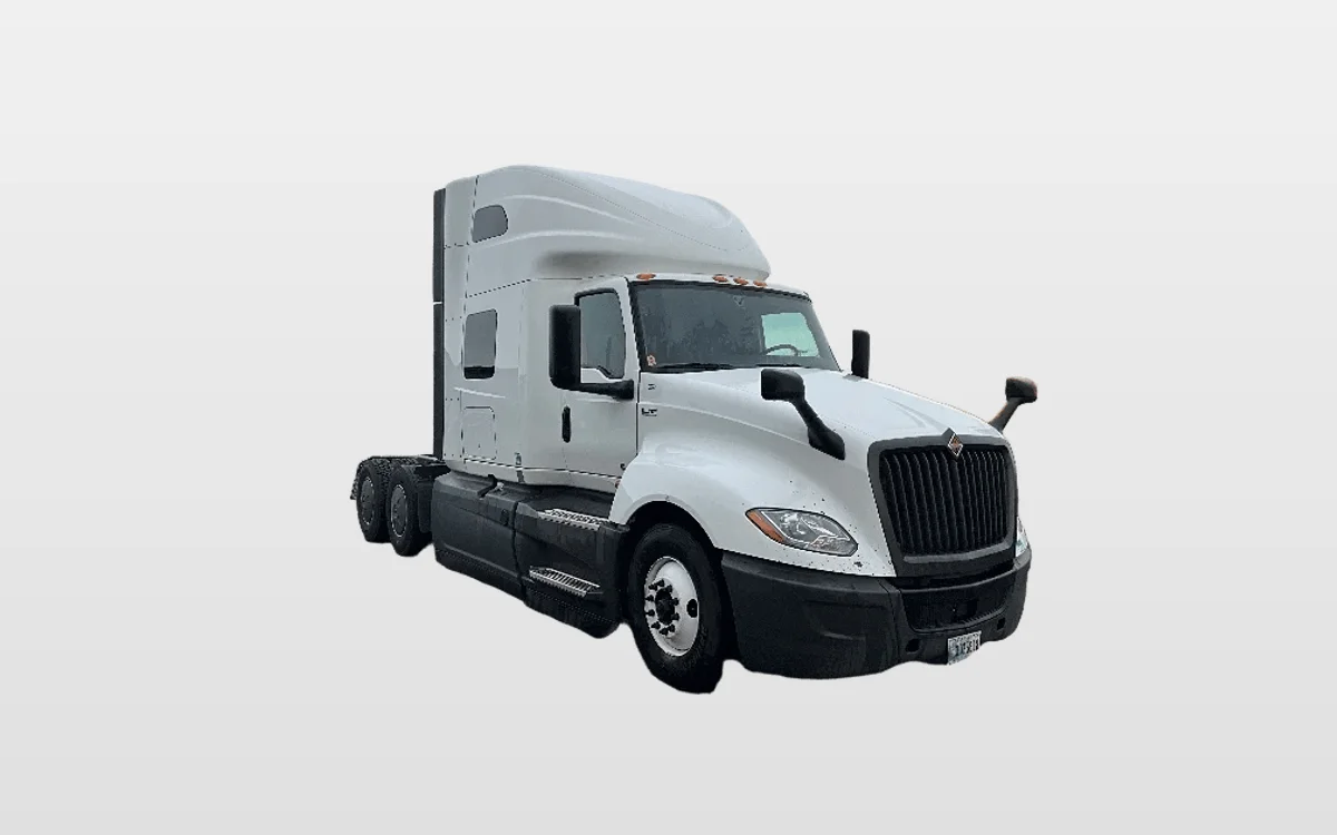 2023 International LT - image 1