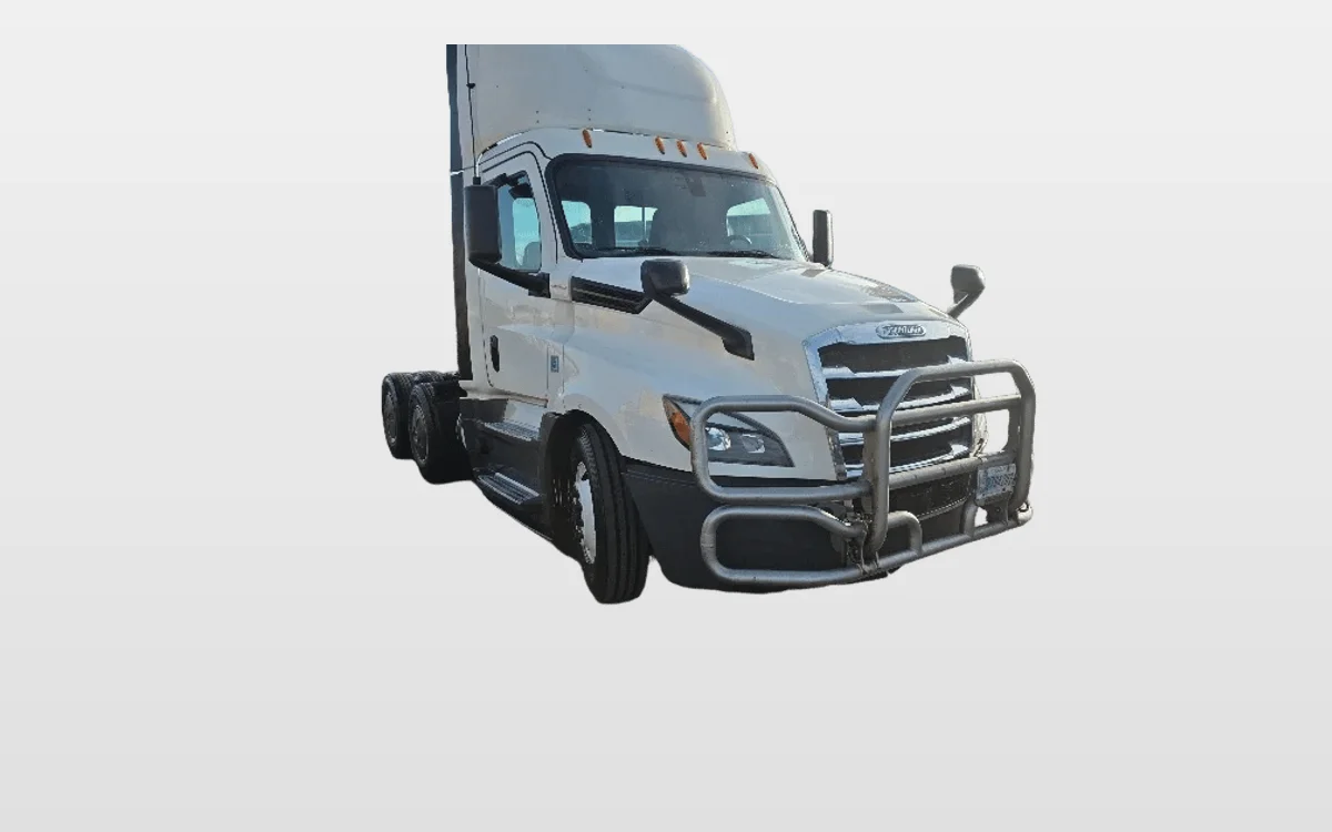 2019 Freightliner Cascadia - image 1