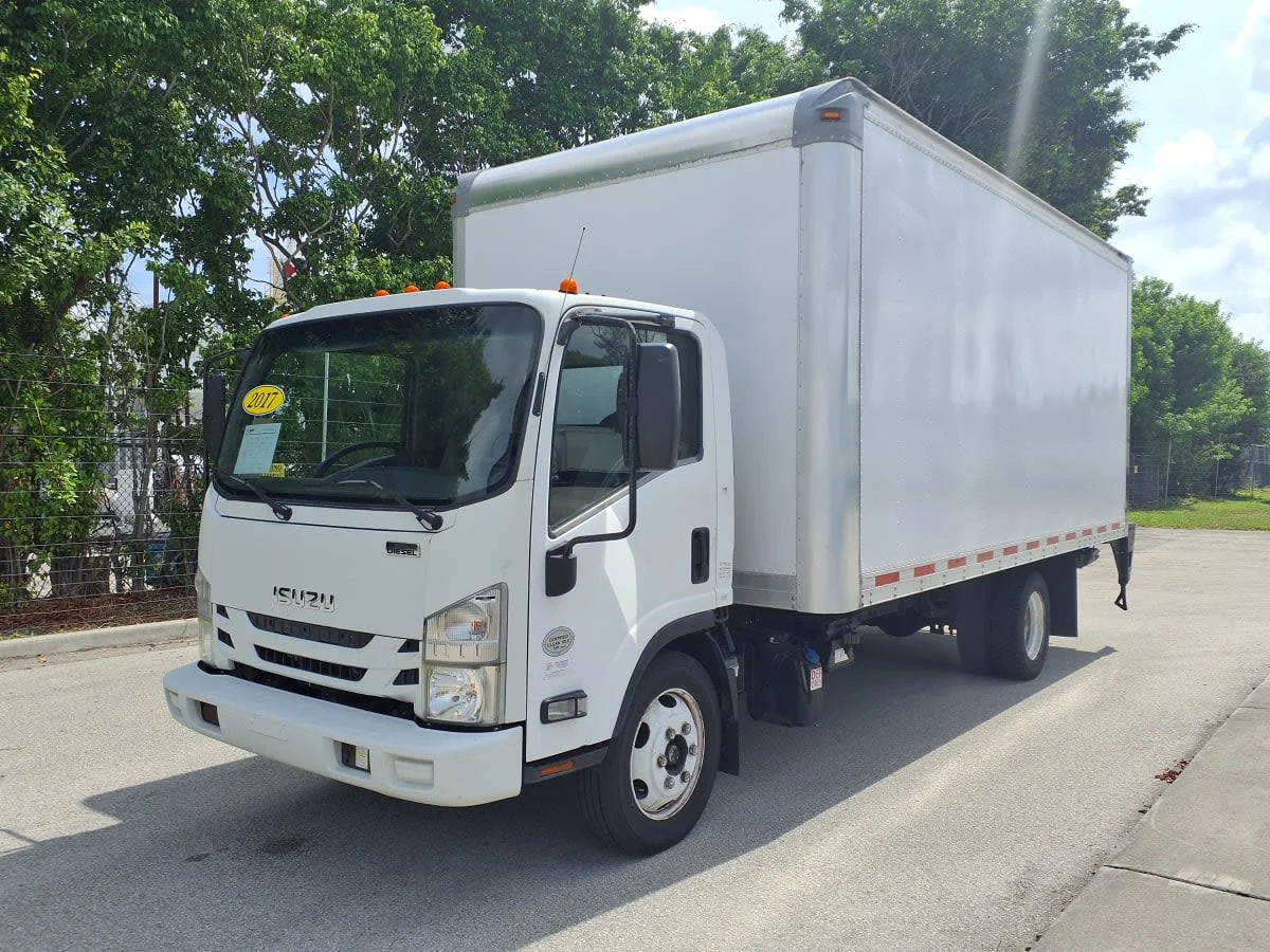 2017 Isuzu NRR