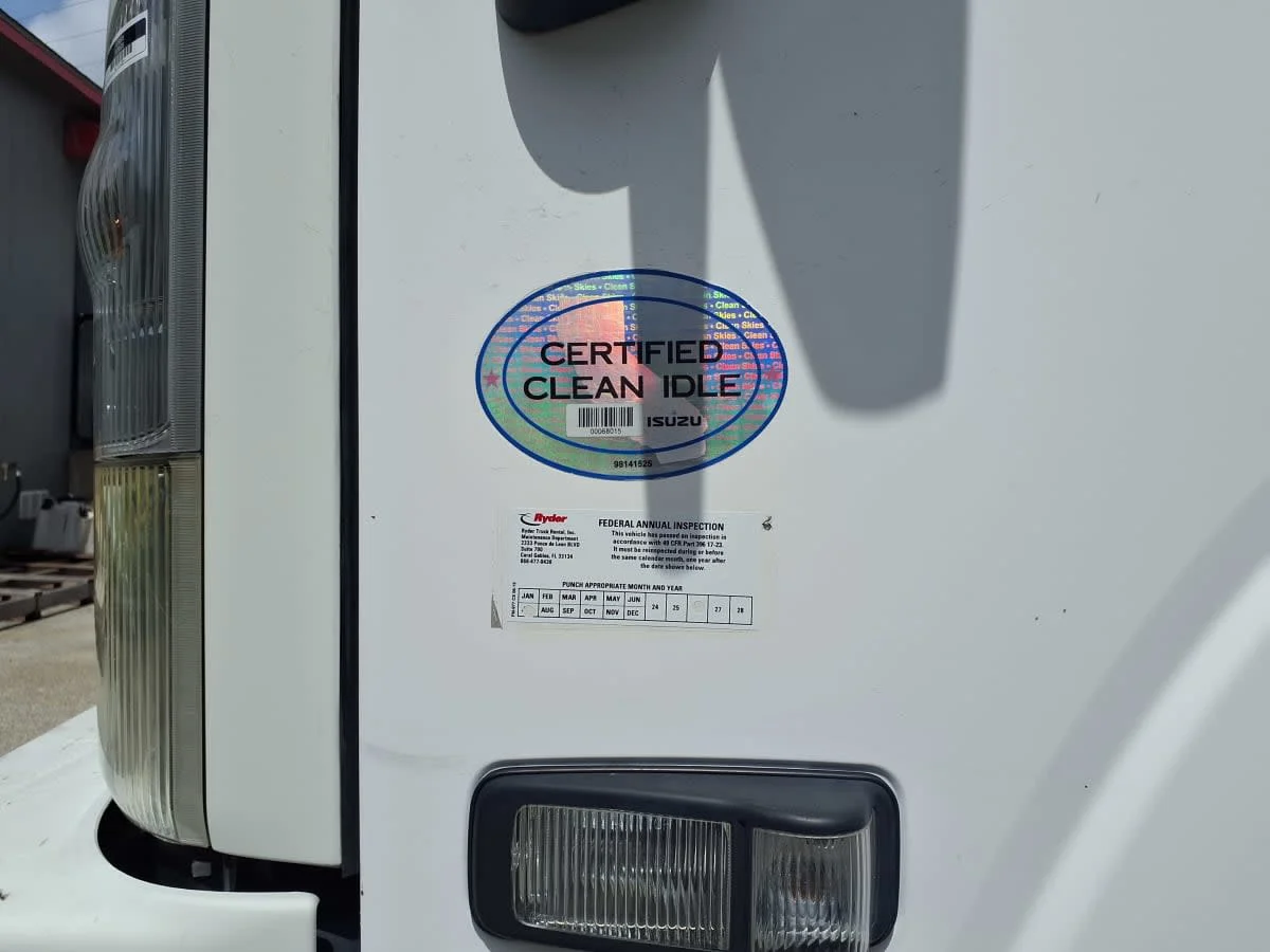 2017 Isuzu NRR in Davie, FL — photo 10