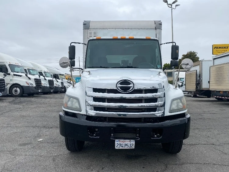 2019 Hino 338 in Torrance, CA — photo 2