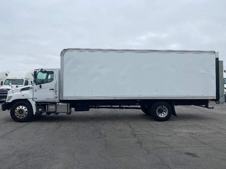 2019 Hino 338 in Torrance, CA — photo 4