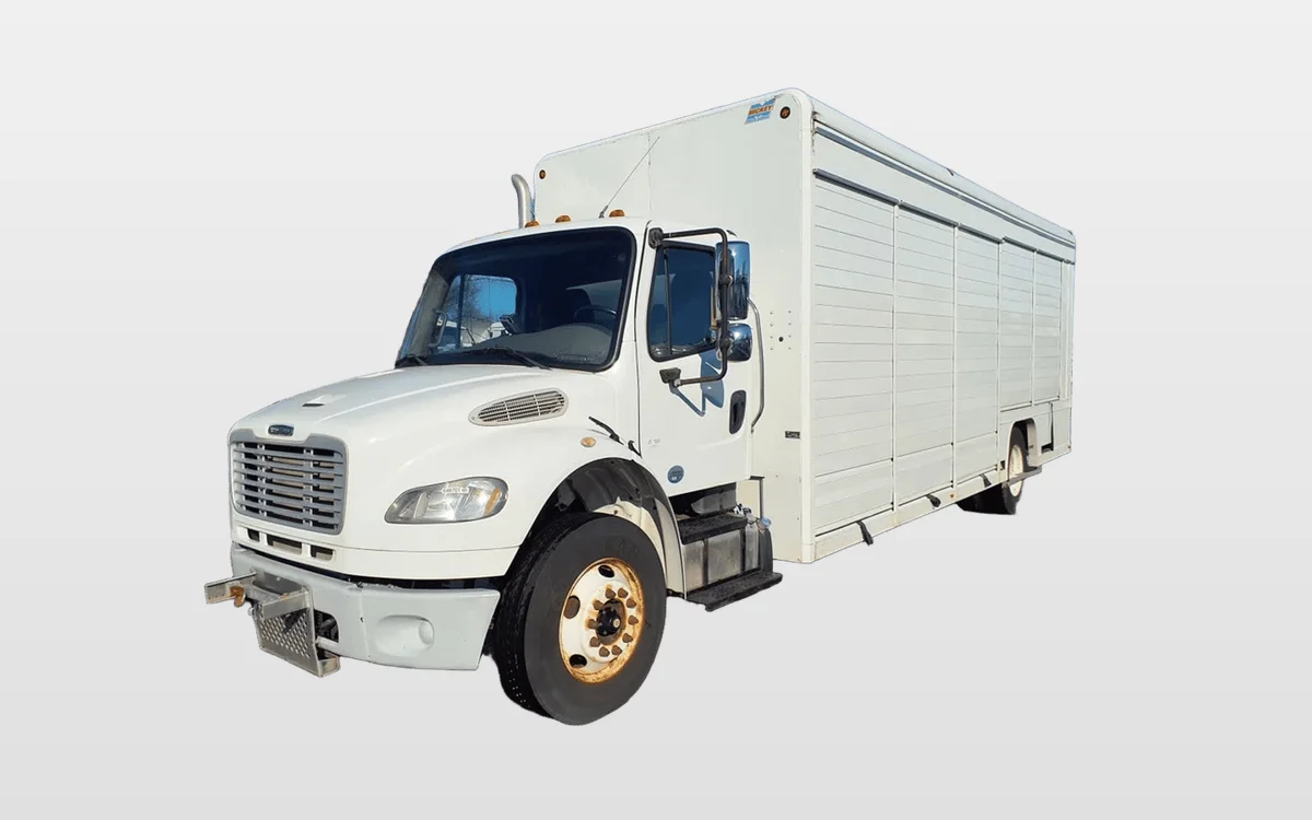 2016 Freightliner M2 106 - image 1