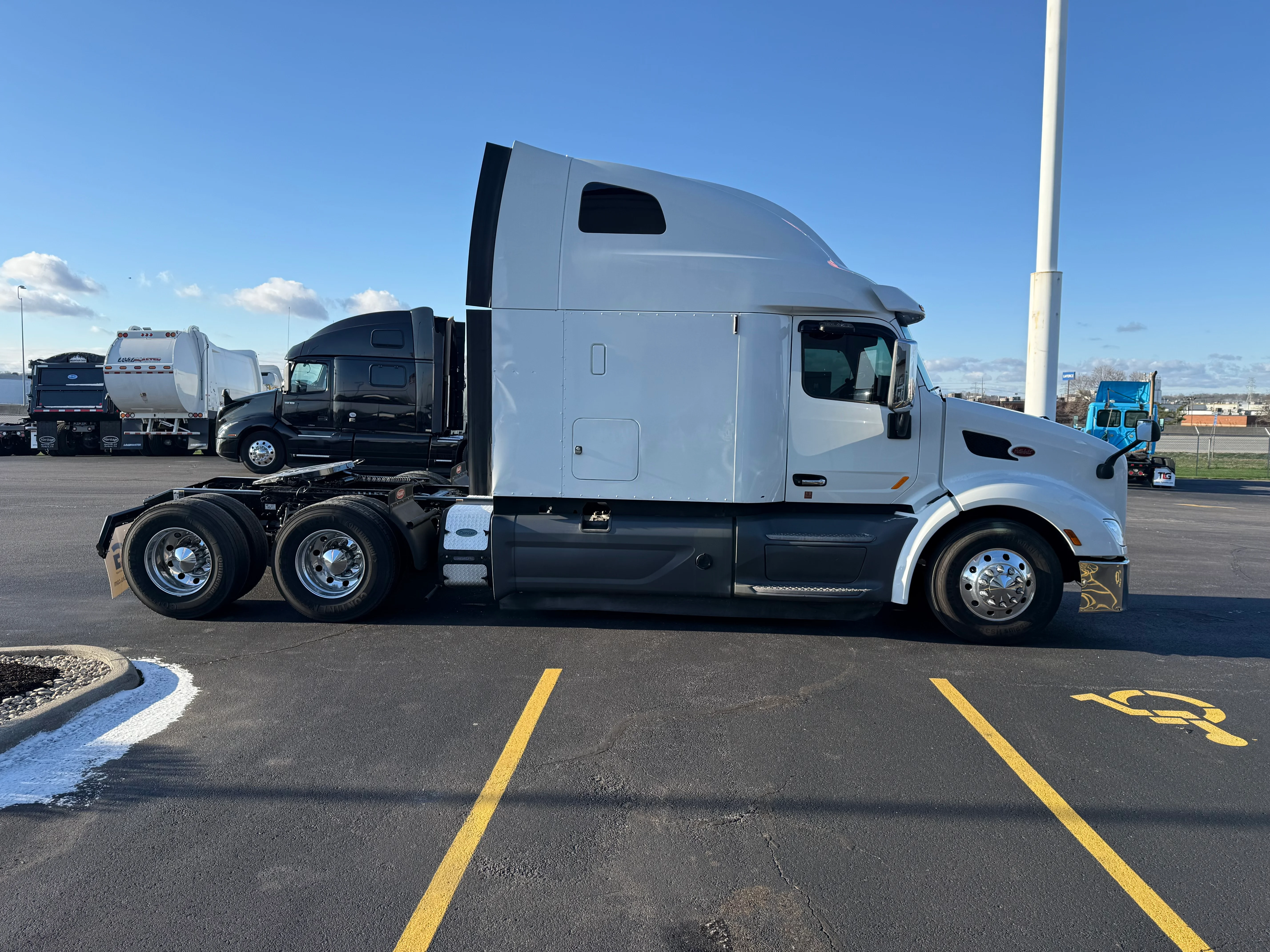 2020 Peterbilt 579 - image 6