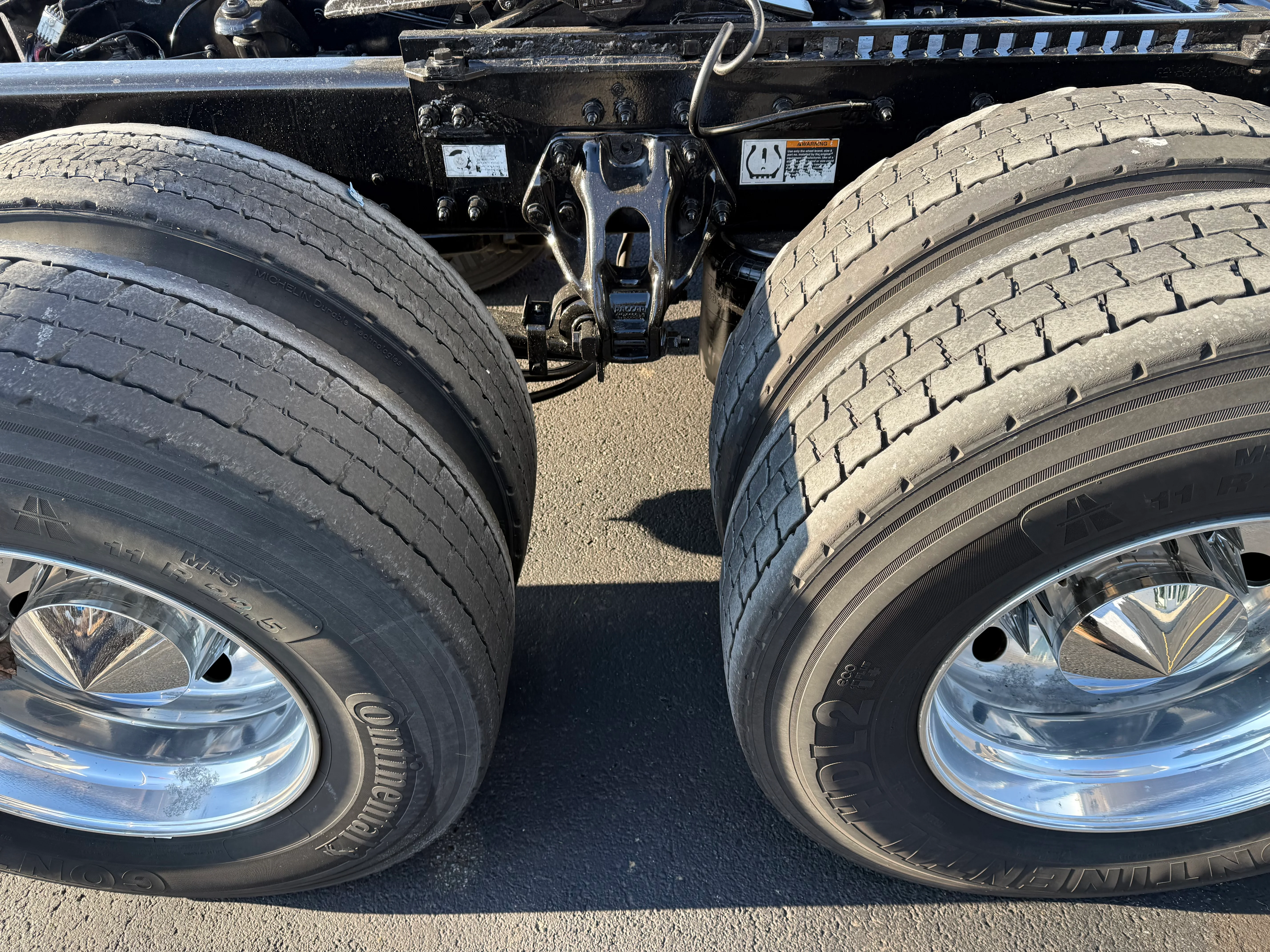 2020 Peterbilt 579 - image 12