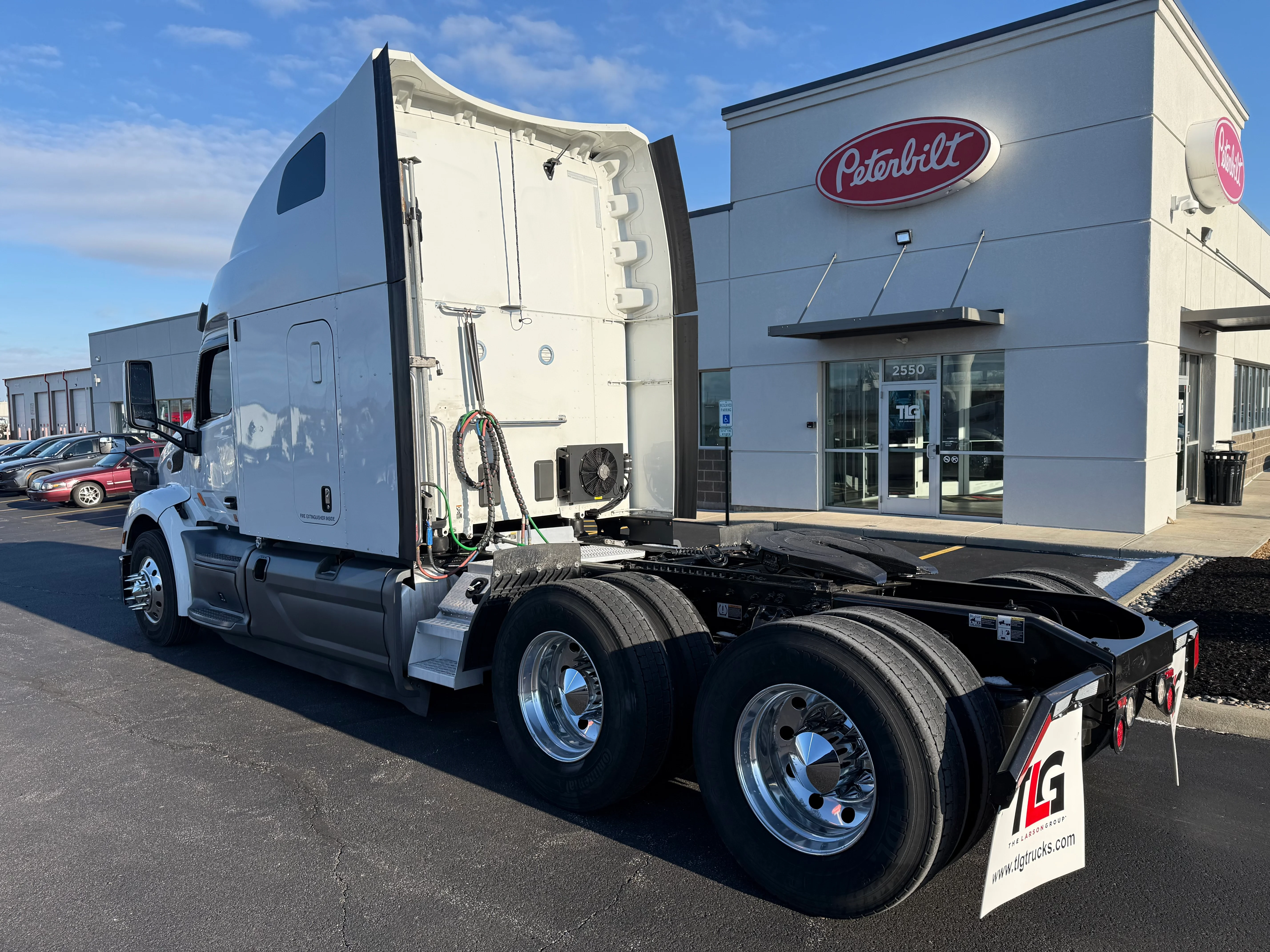 2020 Peterbilt 579 - image 3