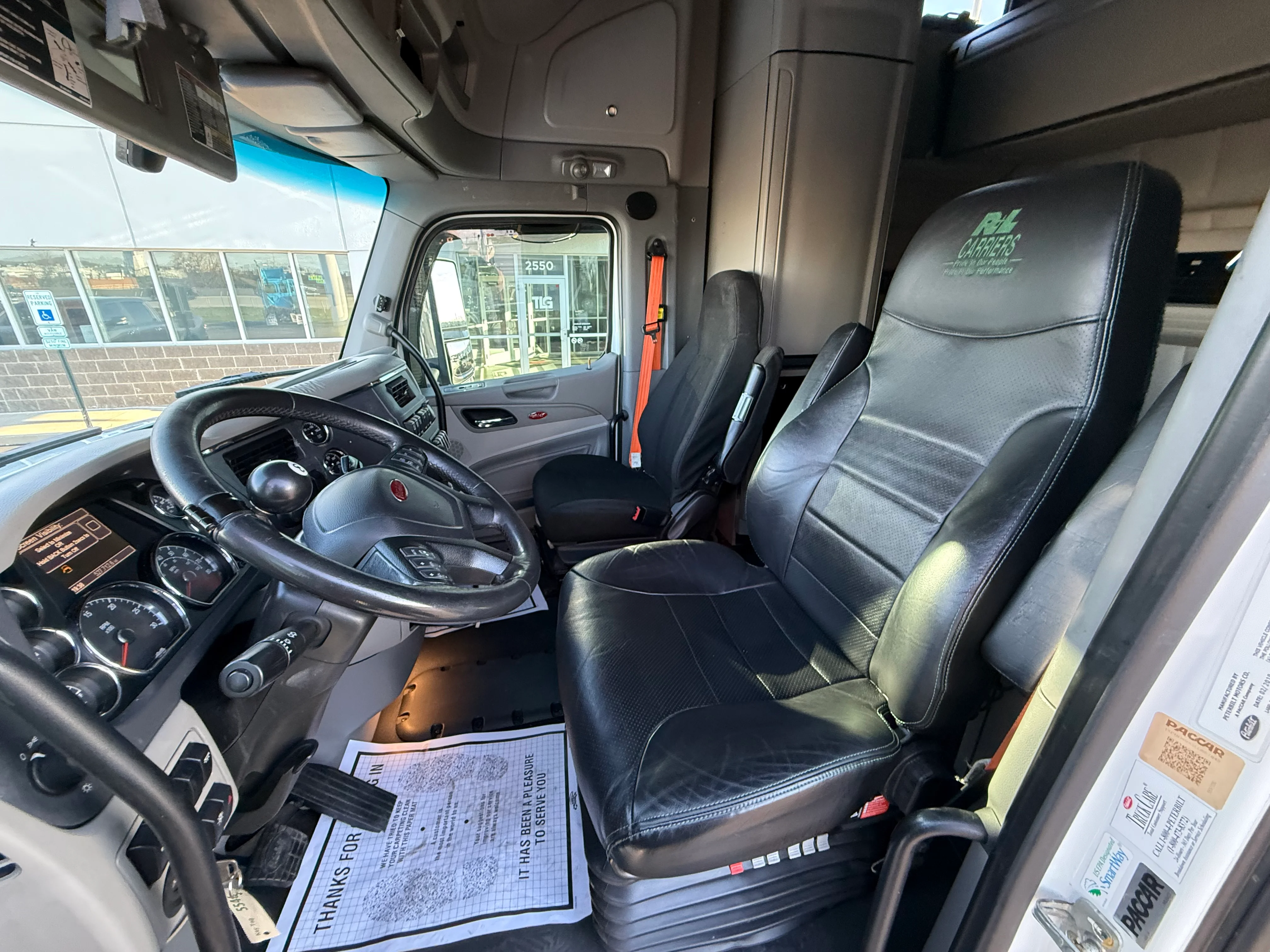 2020 Peterbilt 579 - image 16