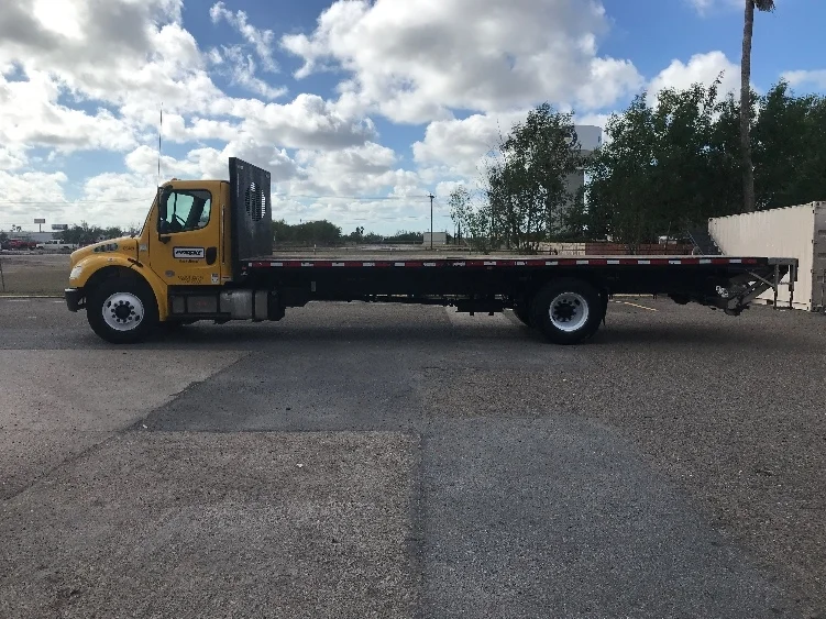 2019 Freightliner M2 106 in San Antonio, TX — photo 4