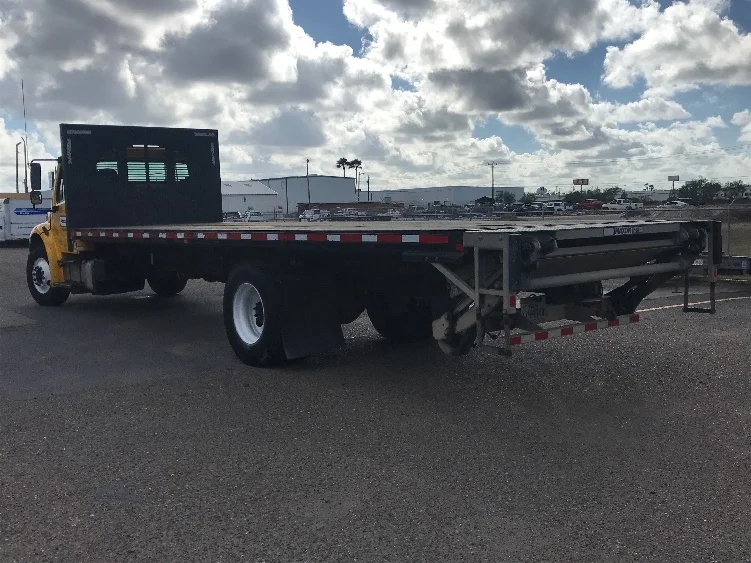 2019 Freightliner M2 106 in San Antonio, TX — photo 6
