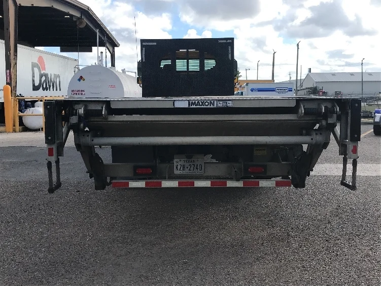2019 Freightliner M2 106 in San Antonio, TX — photo 7