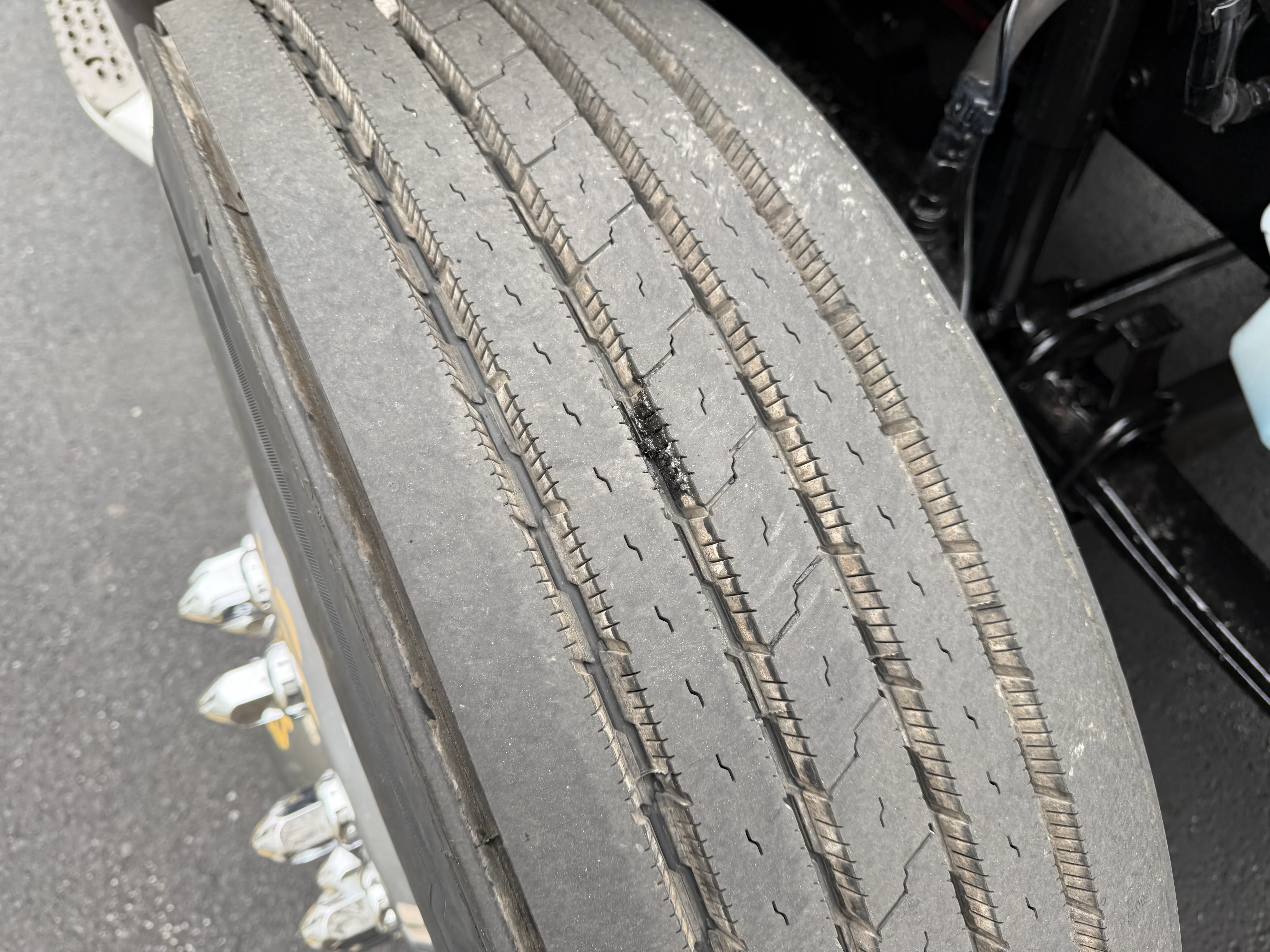 2024 Peterbilt 579 - image 11