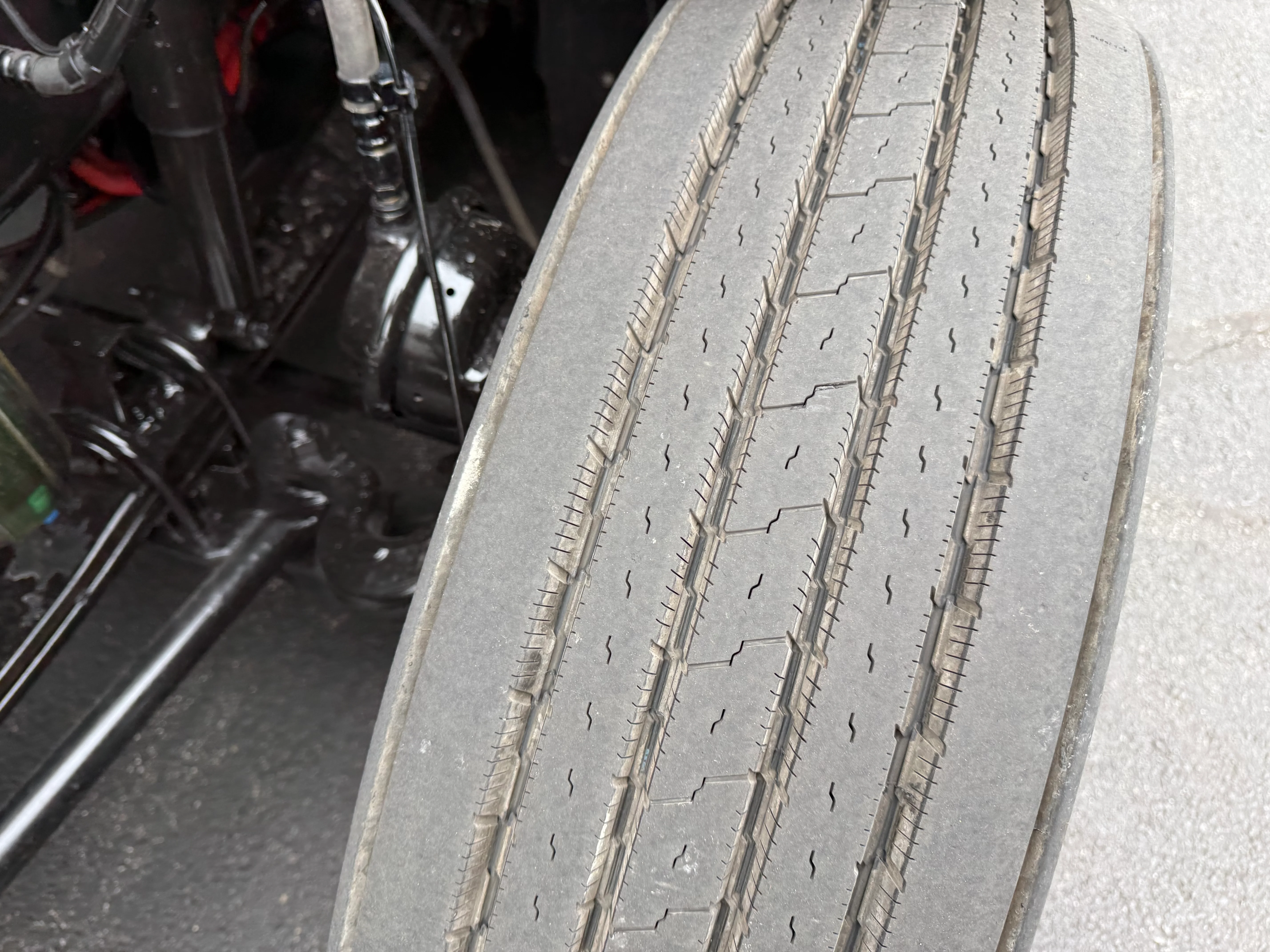 2024 Peterbilt 579 - image 9