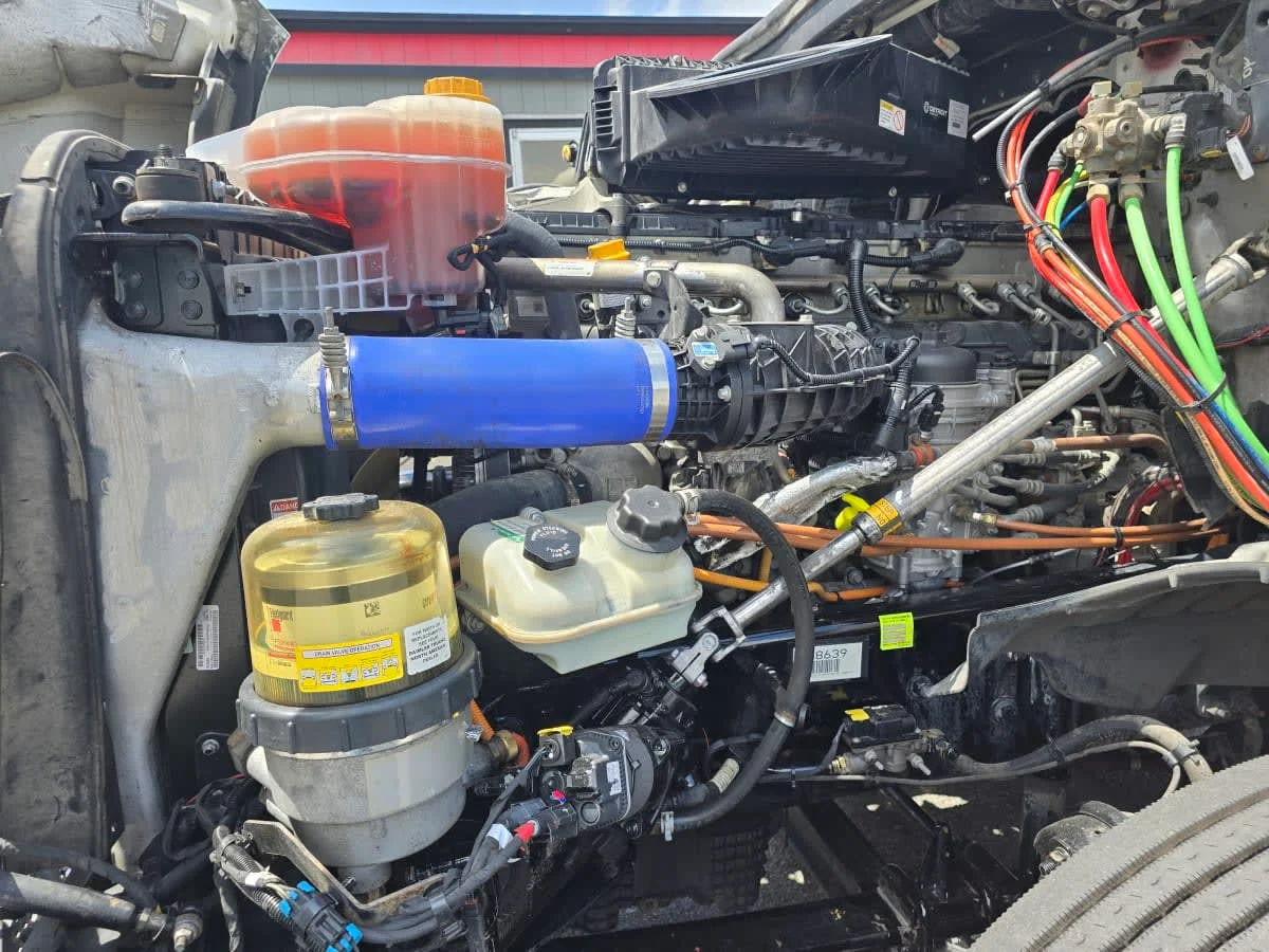 2022 Freightliner Cascadia in North Little Rock, AR — photo 8