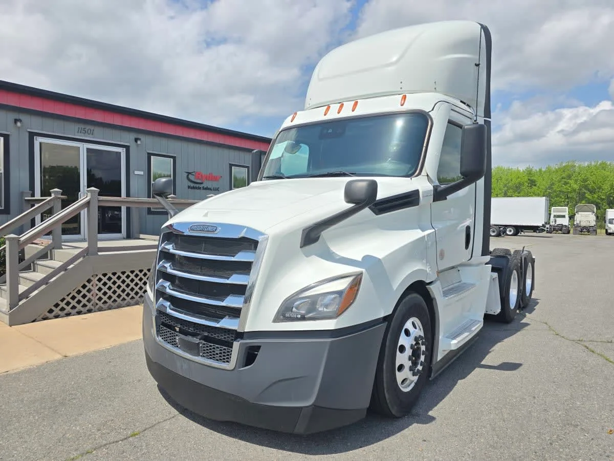 2022 Freightliner Cascadia in North Little Rock, AR