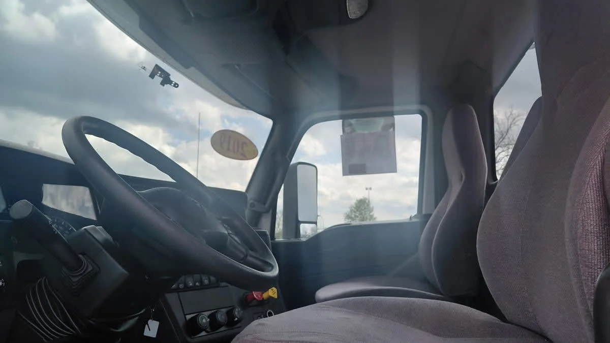 2019 International RH - image 7