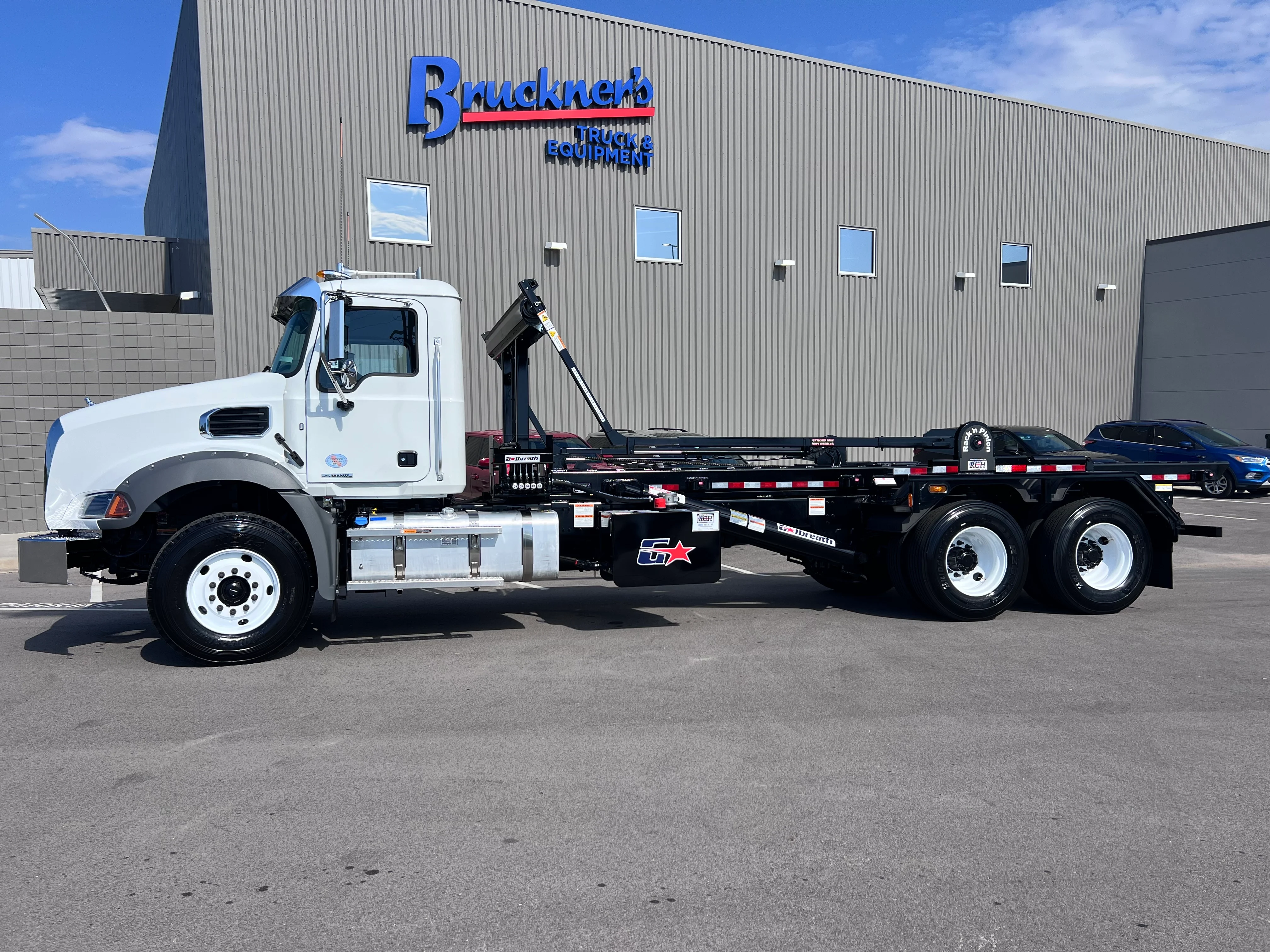2026 Mack Granite in Tulsa, OK — photo 2