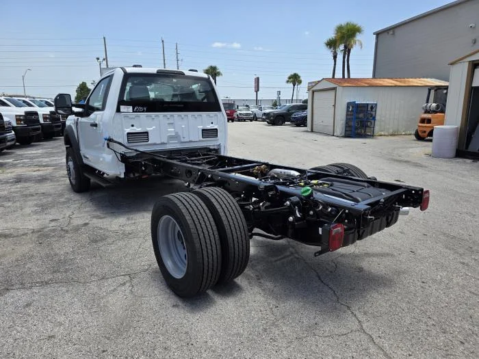 2026 Ford F-600 — photo 8