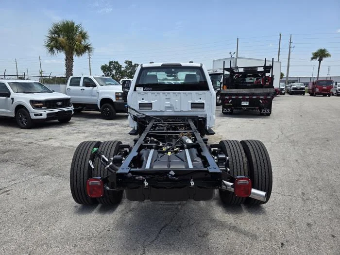 2026 Ford F-600 — photo 7