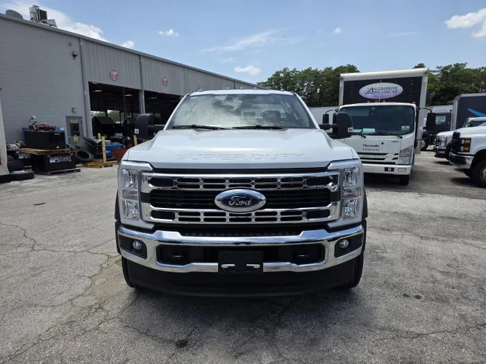 2026 Ford F-600 — photo 3