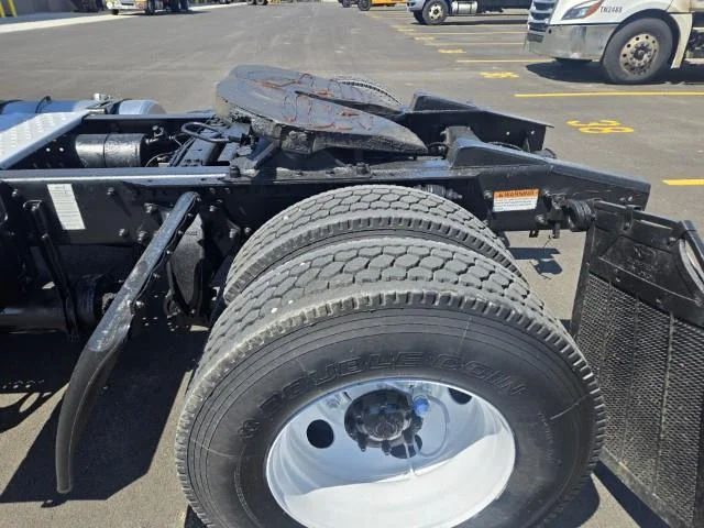 2019 Freightliner M2 106 — photo 16