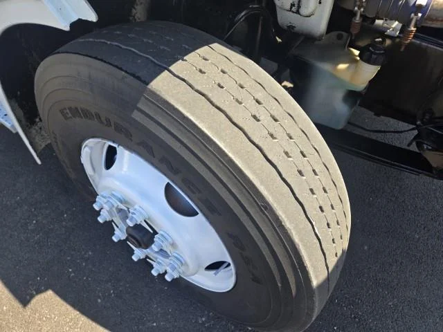 2019 Freightliner M2 106 — photo 18