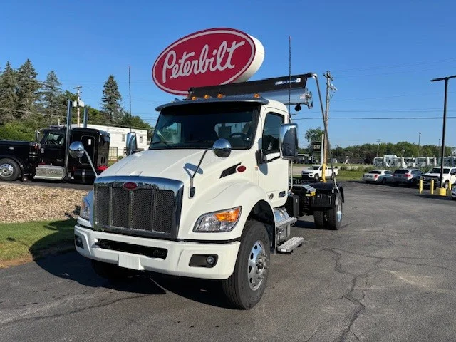 2025 Peterbilt - image 2