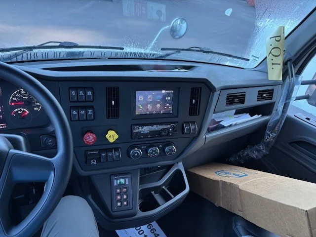 2025 Peterbilt 537 in Butler, PA — photo 5