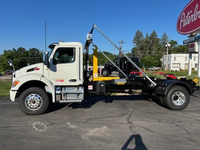2025 Peterbilt 537 in BUTLER, PA