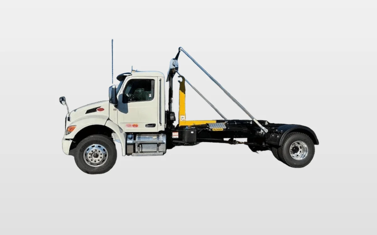 2025 Peterbilt - image 1
