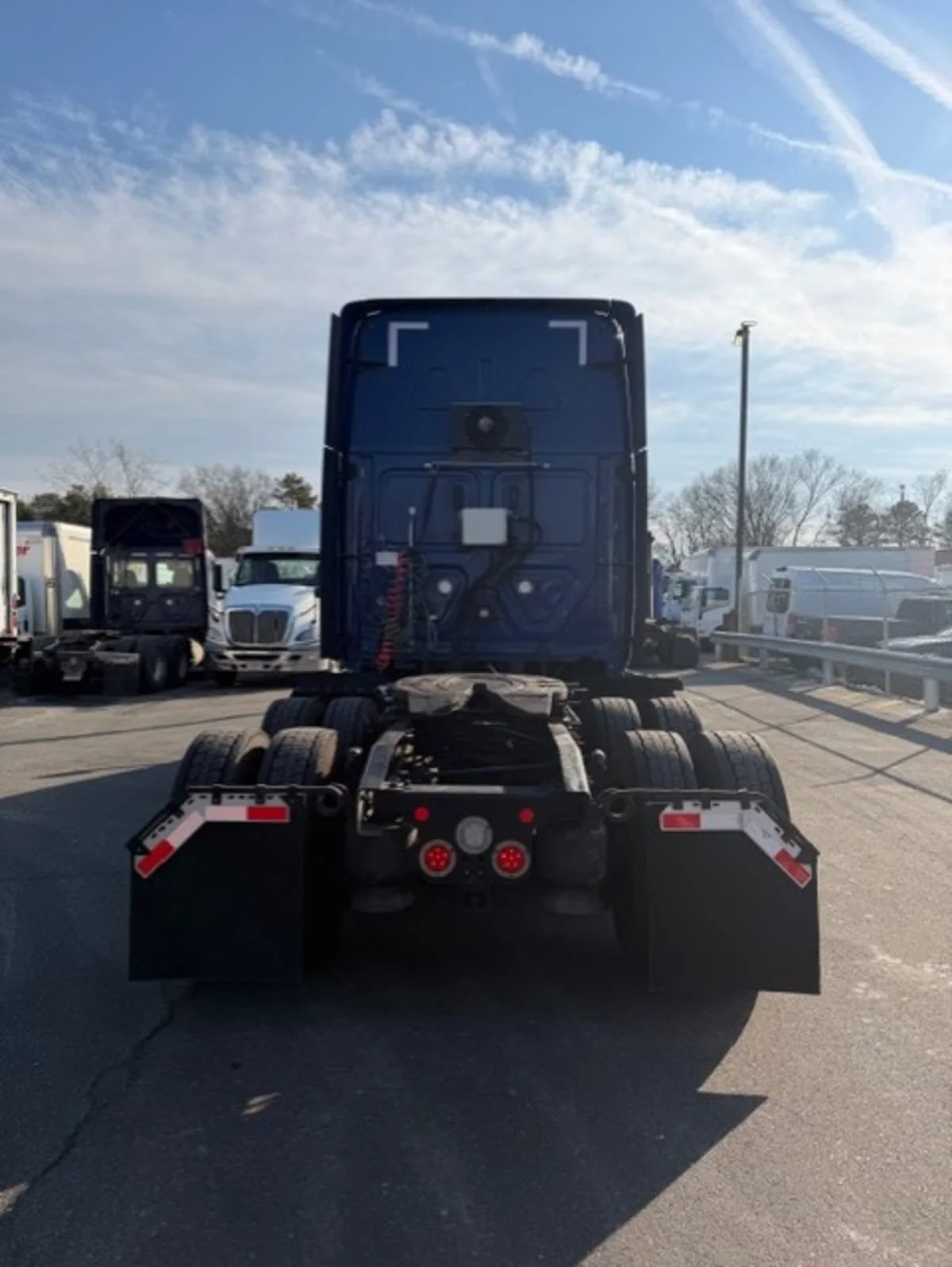 2020 Freightliner Cascadia in Farmingdale, NY — photo 5