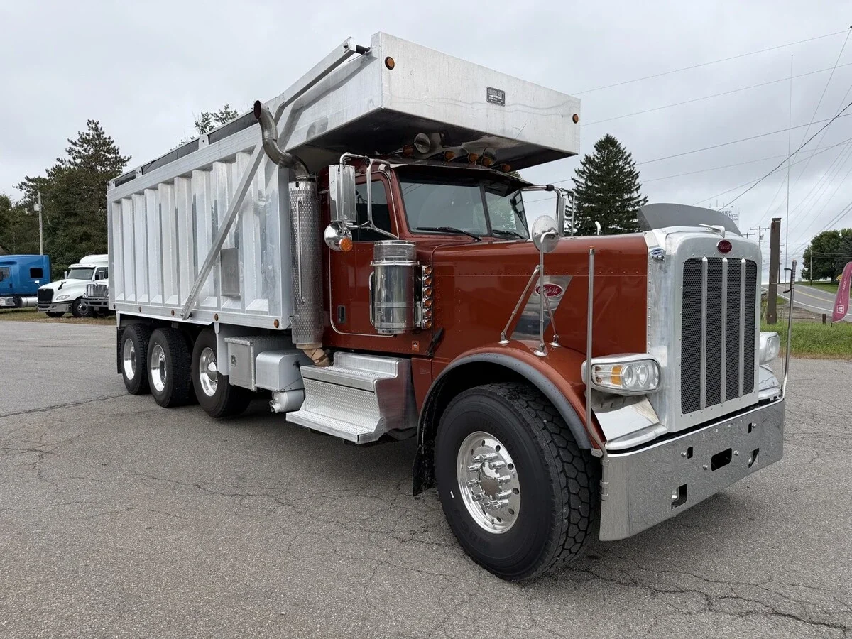 2022 Peterbilt in Clarion, PA