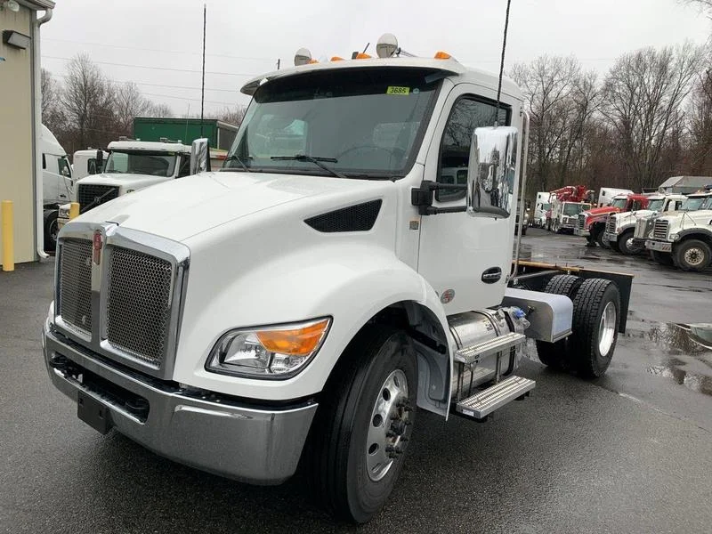 2025 Kenworth T380