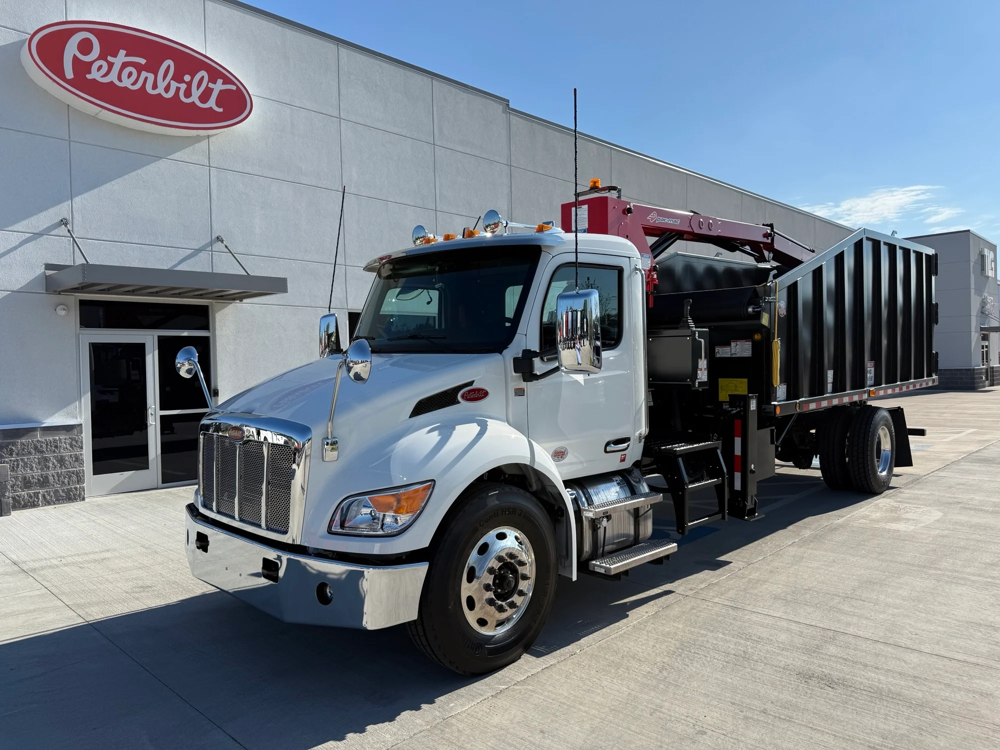 2026 Peterbilt 537 in Lowell, AR — photo 2