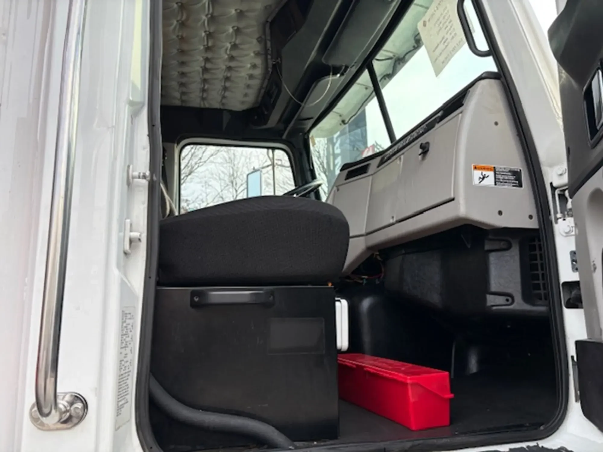 2015 Western Star 4700 - image 6