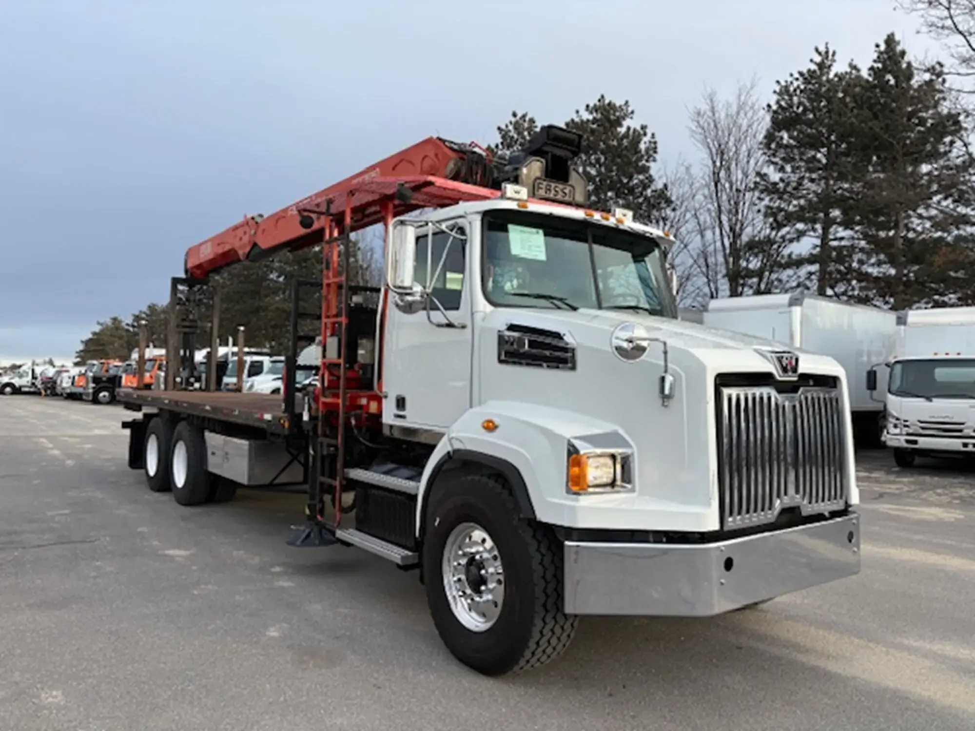 2015 Western Star 4700 - image 2