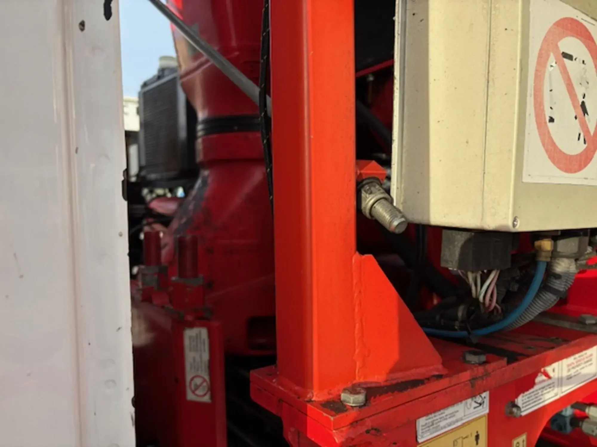 2015 Western Star 4700 - image 40